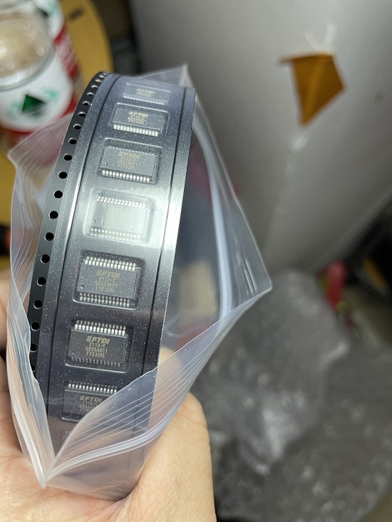 FTDI CHIP FT232RL USB-to-UART 1-CH 256byte FIFO 5V SSOP28